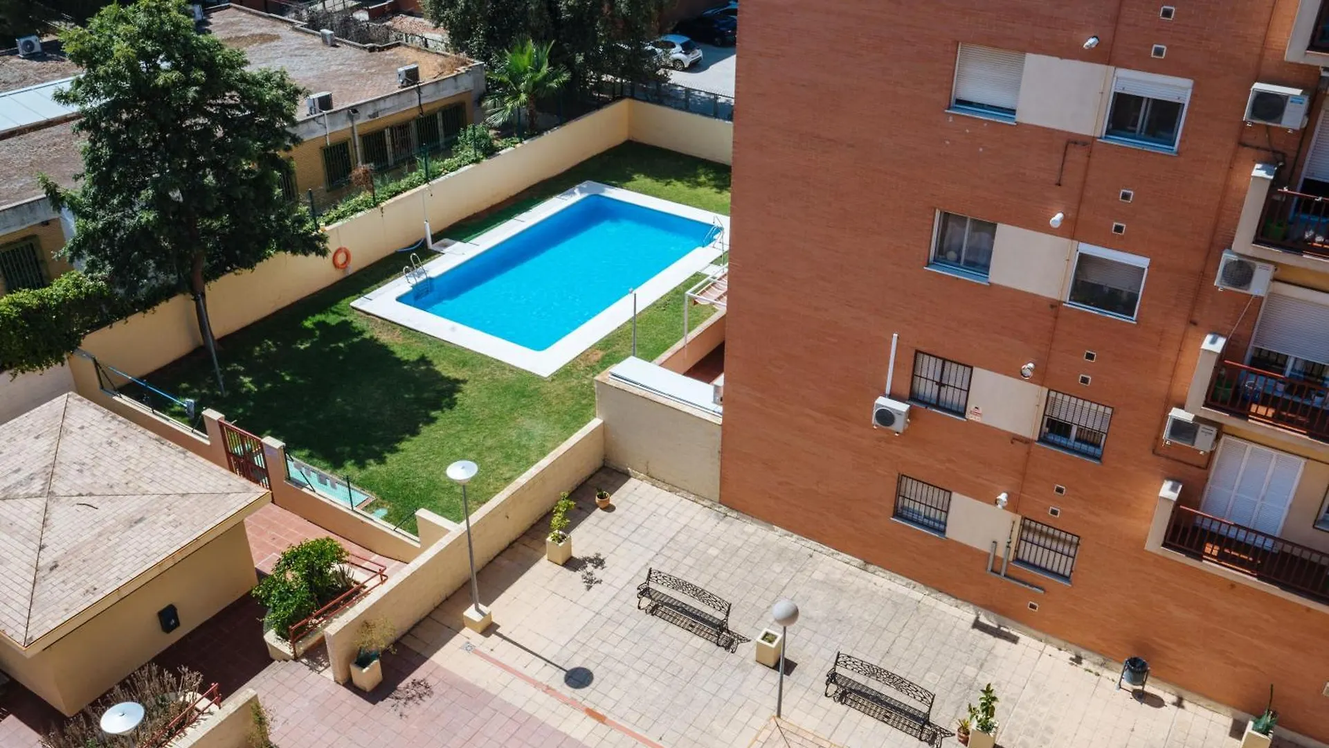Piscina Abierta! Parking En Sevilla Centro Incluido Spain